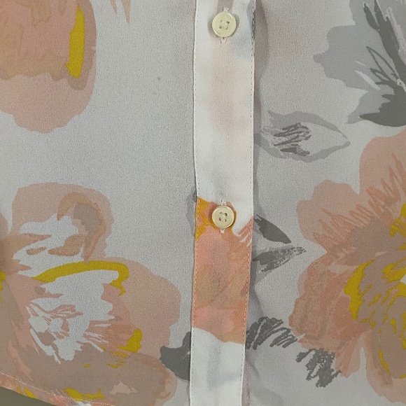 Banana Republic Floral Blouse - Picture 2 of 9